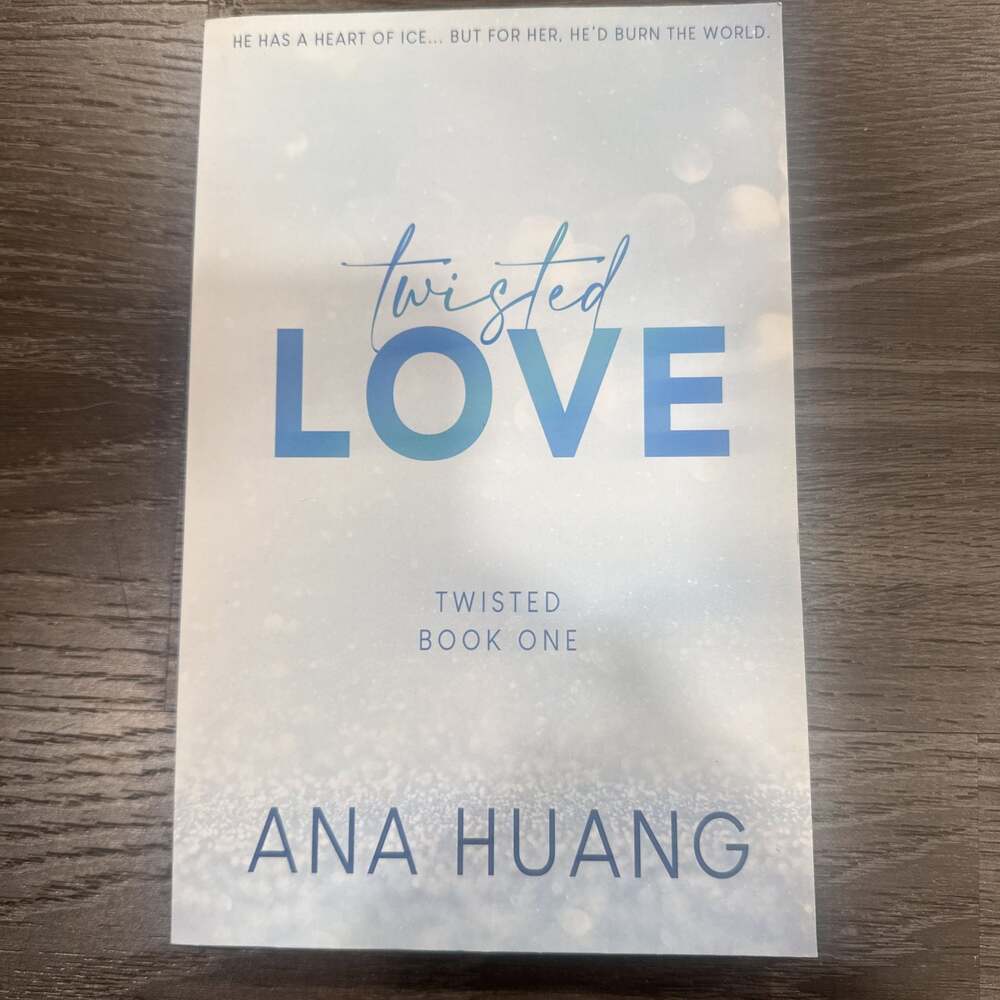 Twisted Love by Ana Huang (Paperback)